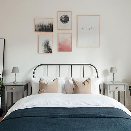 Stylish 2 Bedroom Flat In Ilford, London Bagian luar foto