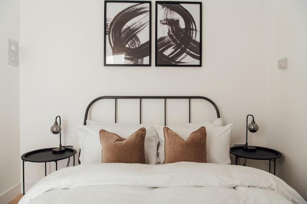 Stylish 2 Bedroom Flat In Ilford, London Bagian luar foto
