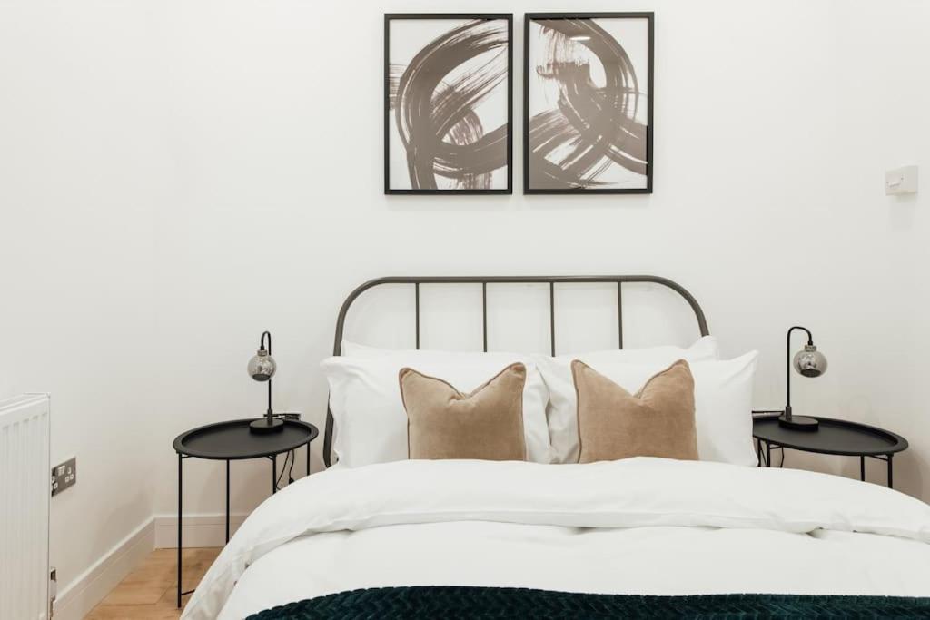 Stylish 2 Bedroom Flat In Ilford, London Bagian luar foto